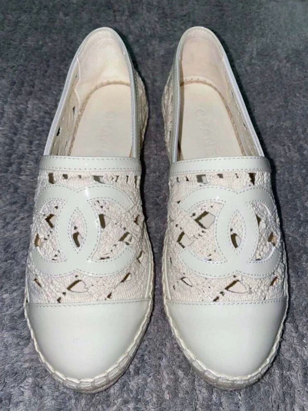 CHANEL Cream Lace Espadrille Flats - Size 42 - Picture 6 of 9